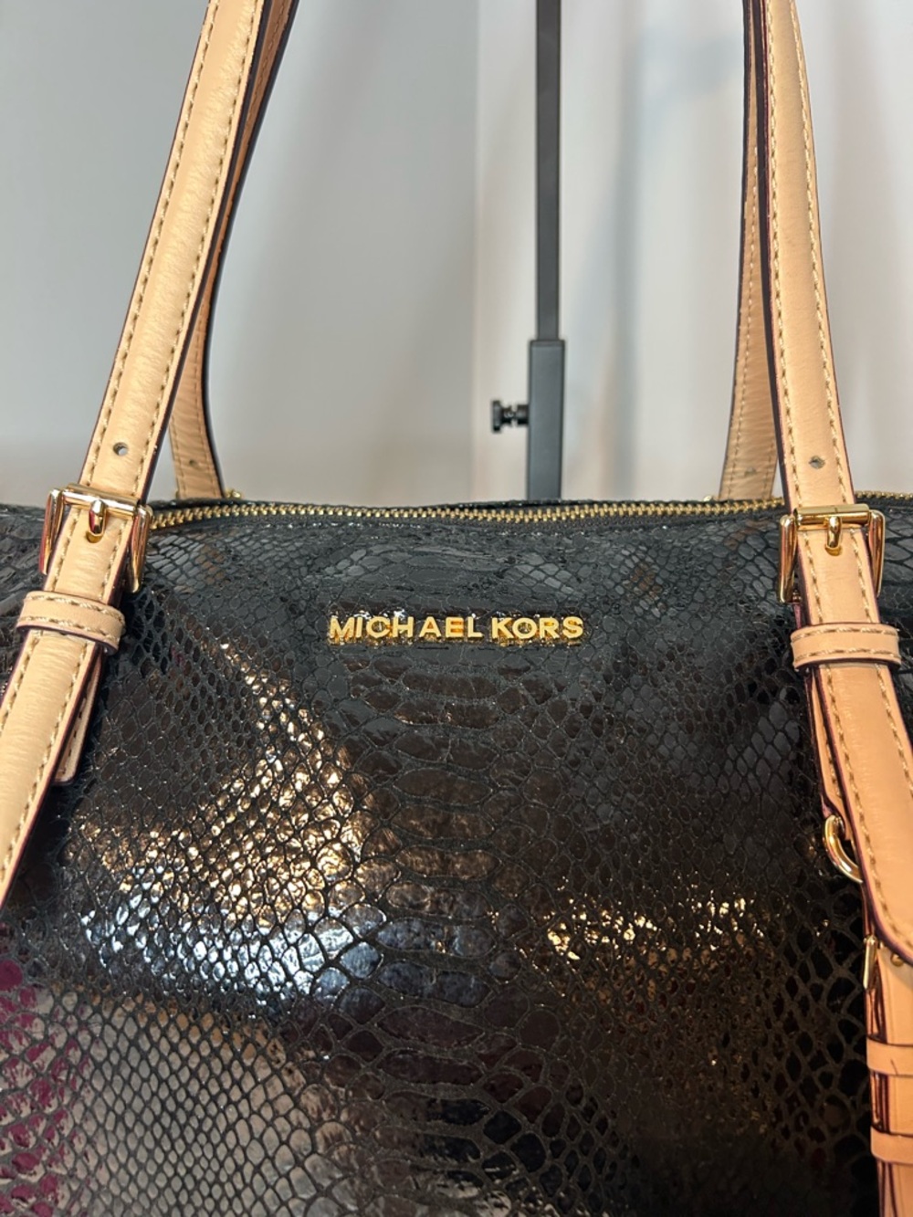 MICHAEL Michael Kors Black Python Pattern Tote Gold Hardware Nude Handle - Picture 4 of 10